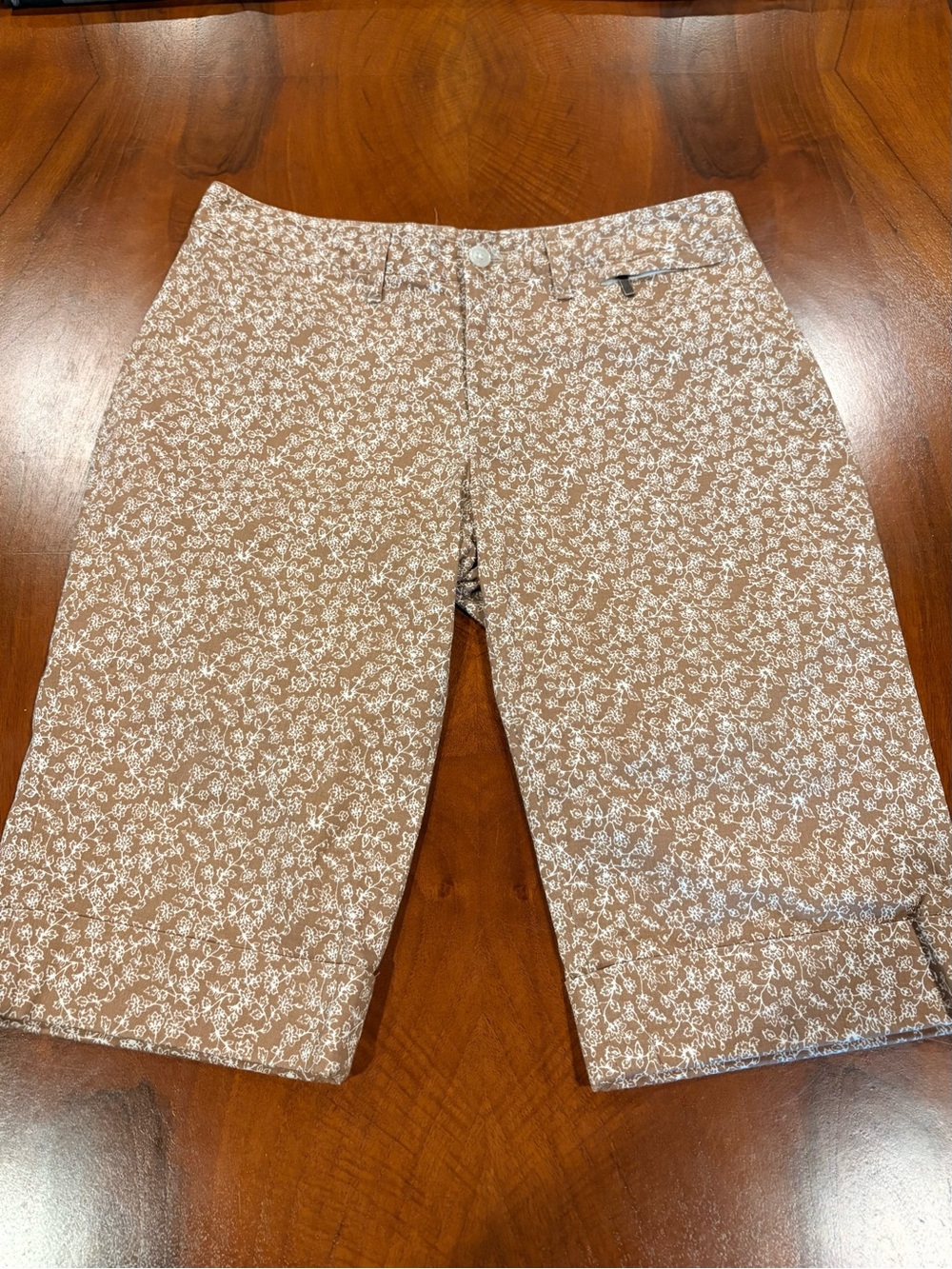 Calvin Klein, Floral Active Wear Shorts, golf or everyday. Size 4